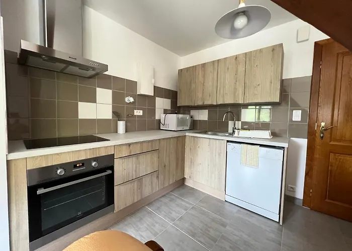 Au Petit Ecureuil Hotel *